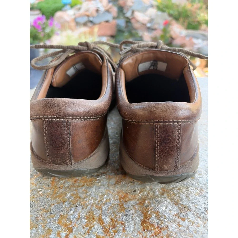 KEEN Presidio Mens 9.5 Wide Brown Leather Walking Shoes Low Top Oxfords